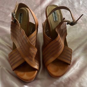Brown wedges